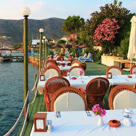 Bozburun Aphrodite Beach & Hotel 3*