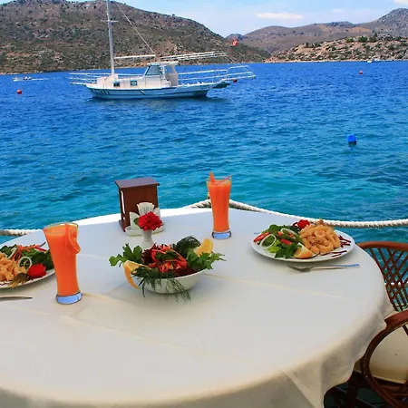 Bozburun Aphrodite Beach & Hotel ホテル 3*