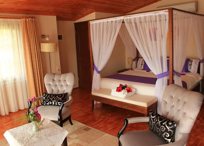 Bozburun Aphrodite Beach & Hotel 马尔马里斯
